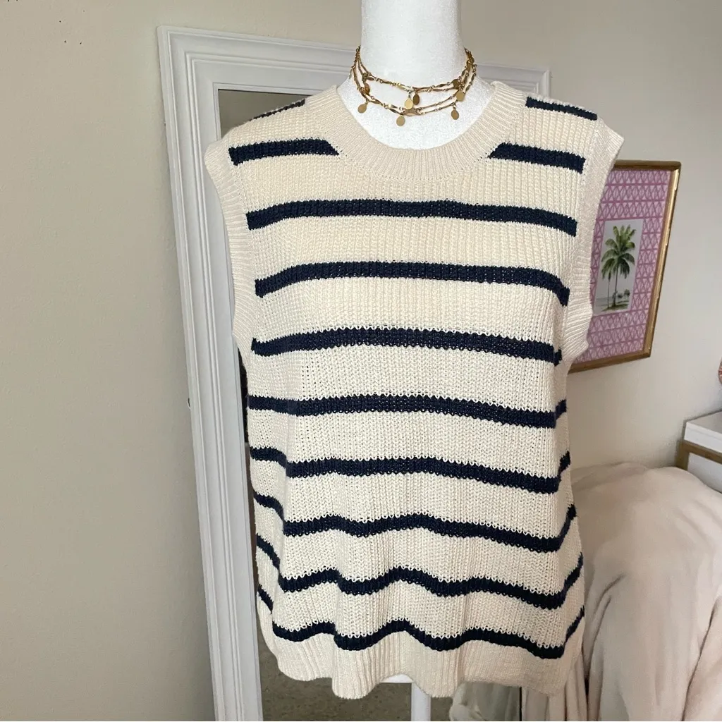 Faherty Miramar Linen Muscle Tank Sweater Vest in Montauk Stripe Size Medium - Image 3