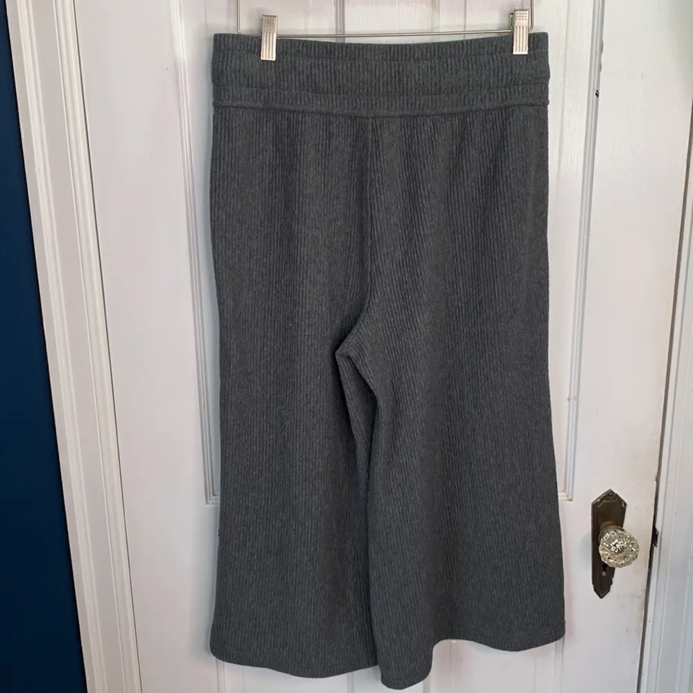 Lululemon Retreat Yourself Crop in Heathered Core Grey Wide Leg Pants W-439 Sz 6 - Image 11