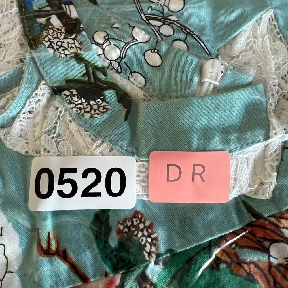 Women's Dress light top floral vintage short in the front urban blue tells L. Size L - Image 14