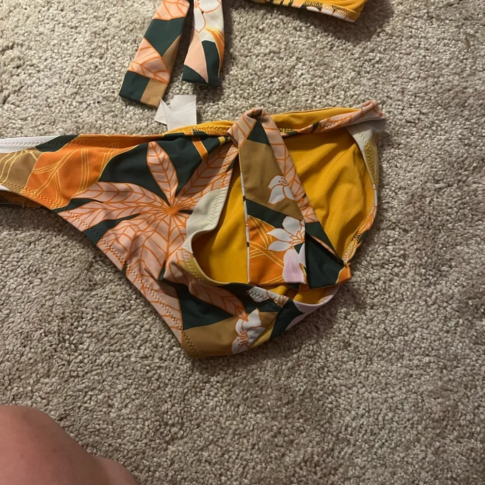 Aerie 2 piece swimsuit! - Image 3