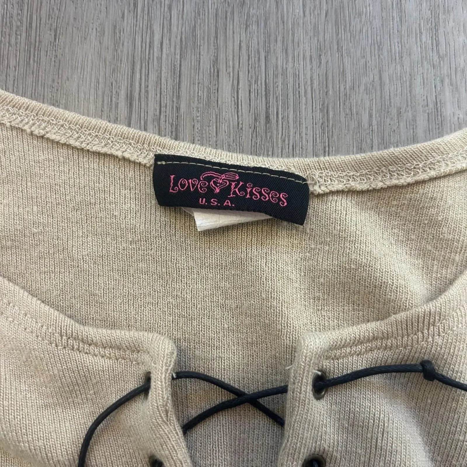 Y2k love kisses medium top Tan Size 8 - Image 3
