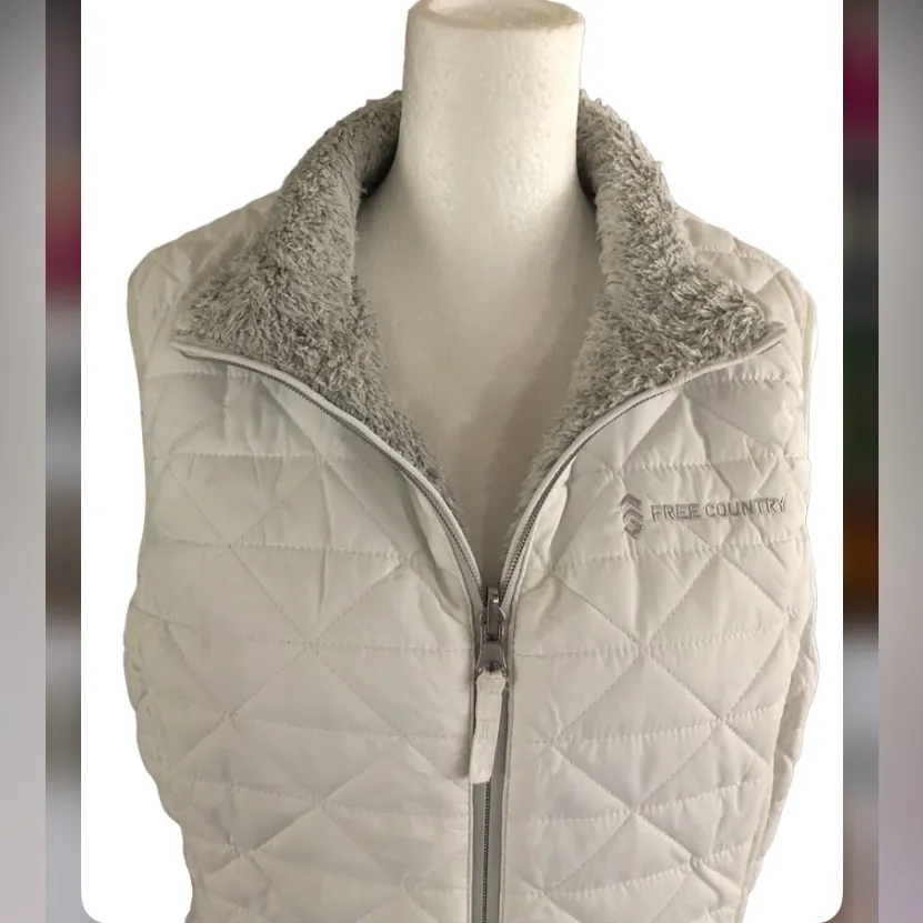 Free Country Women's Light Gray Quilted Vest - Image 2