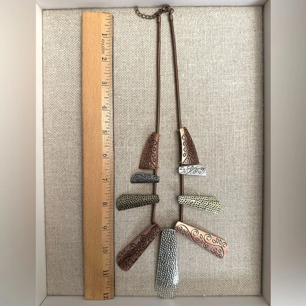 EUC Mixed Media Metal Boho Necklace Silver - Image 5