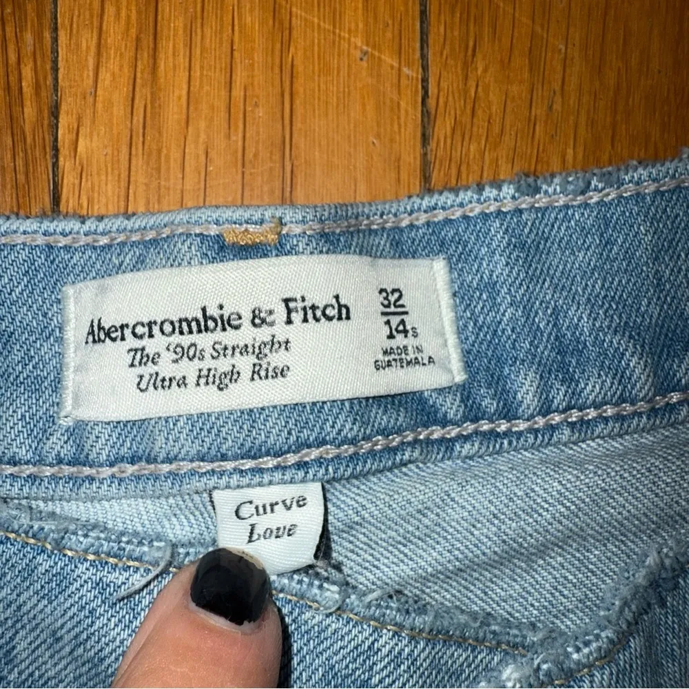 ABERCROMBIE & FITCH 90s Straight Ultra High Rise Curve Love Crisscross Jeans 32 - Image 5