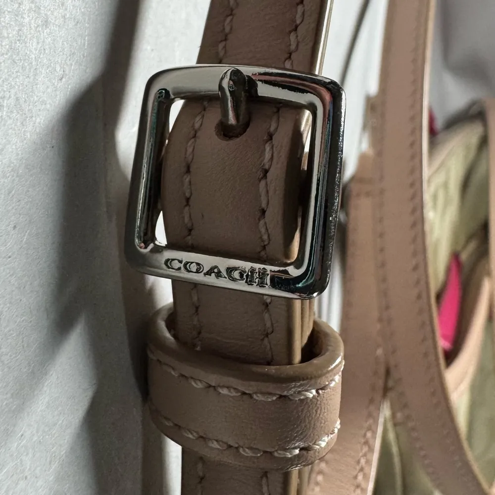 COACH Legacy Weekend Signature Nylon Hippie 24861 Crossbody Messenger Bag Purse - Image 7