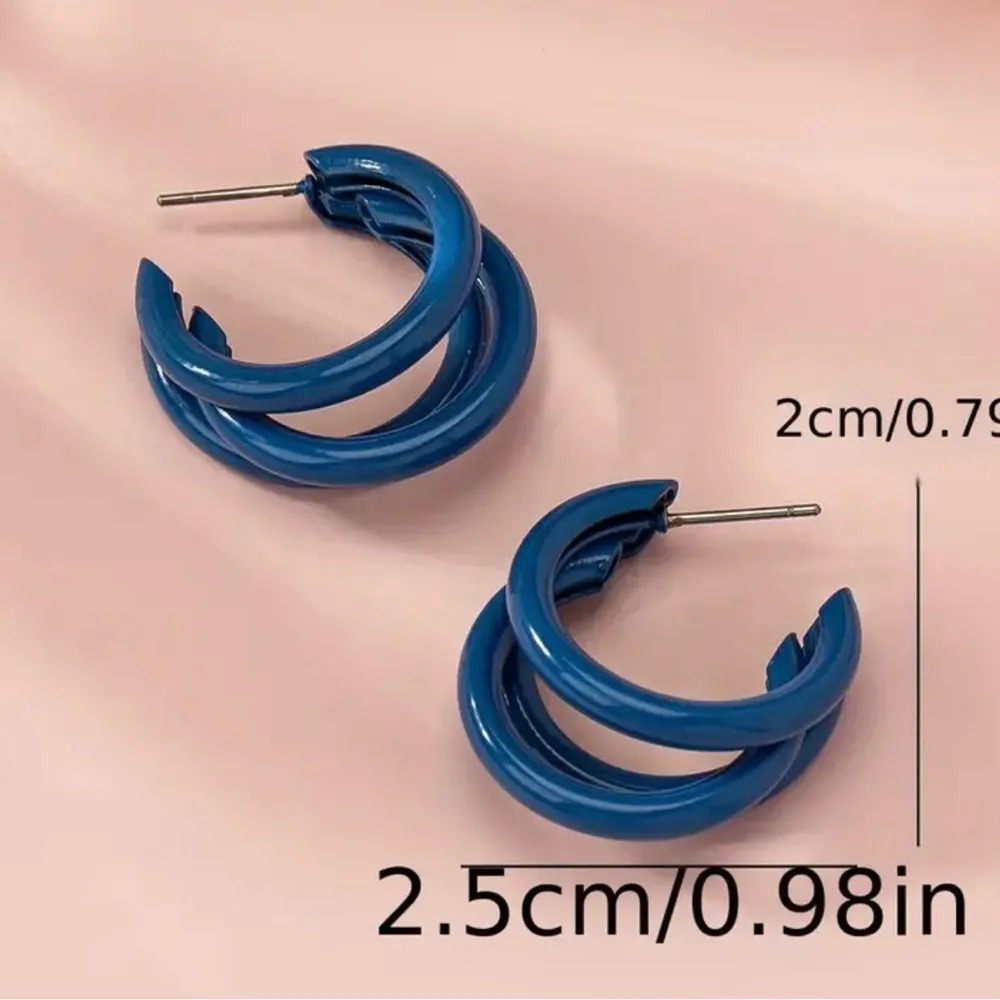 Multi-Layered  Blue C Shaped Iron Hoop Earrings - Image 4