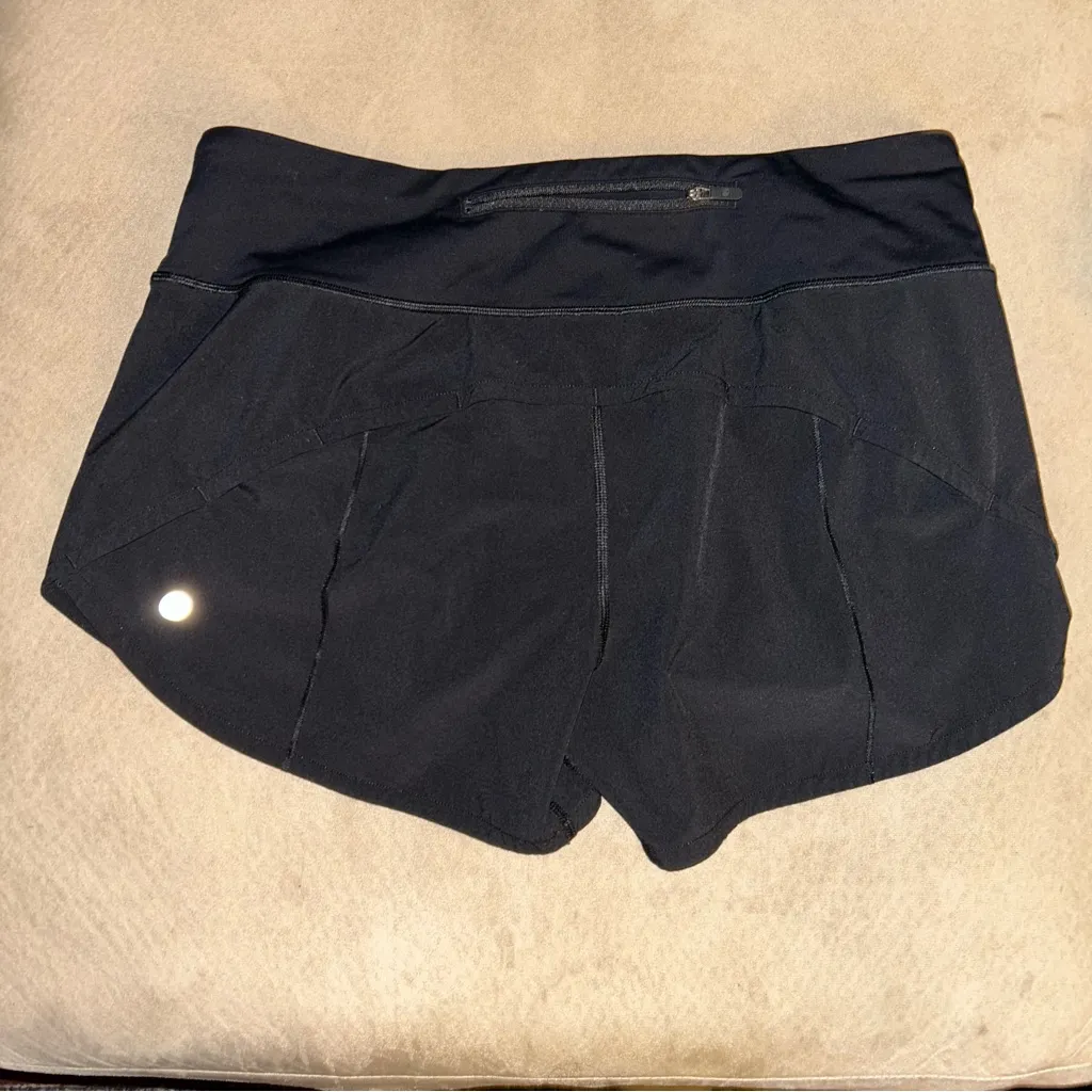 Lululemon Speed Up Short Long *4" Updated Fit
Black - Image 4