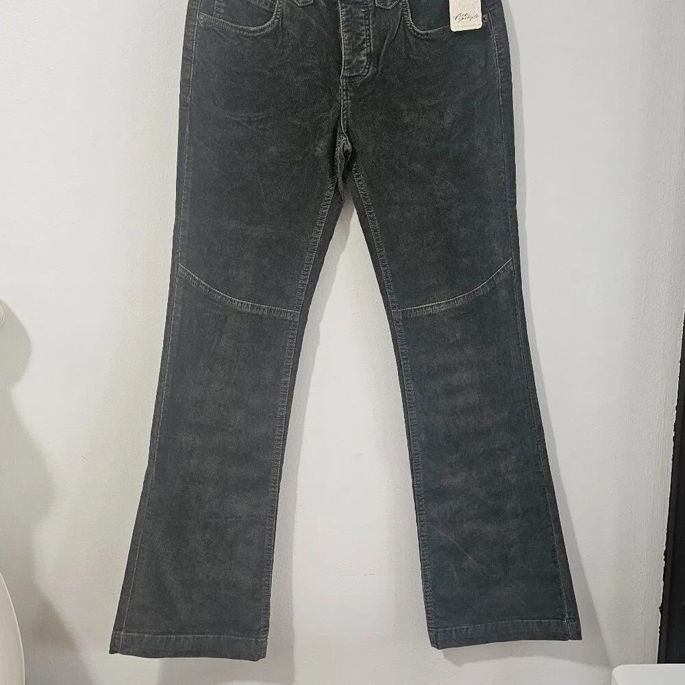 Free People We The Free Flora Cord Low-Rise Bootcut Jeans /Vintage Green/ - S-28 - Image 3