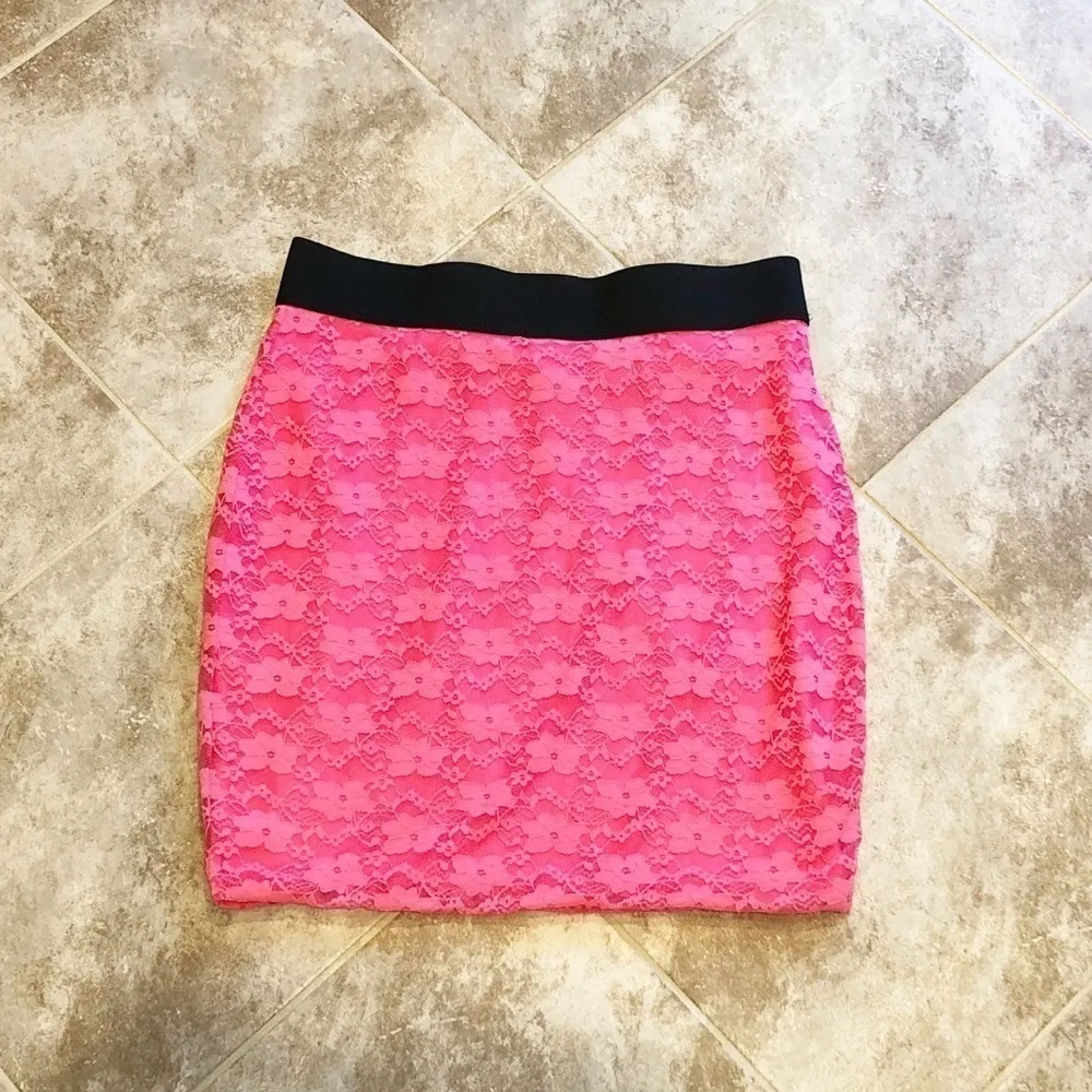 🆕 Sexy floral lace stretch bodycon mini skirt - Image 2