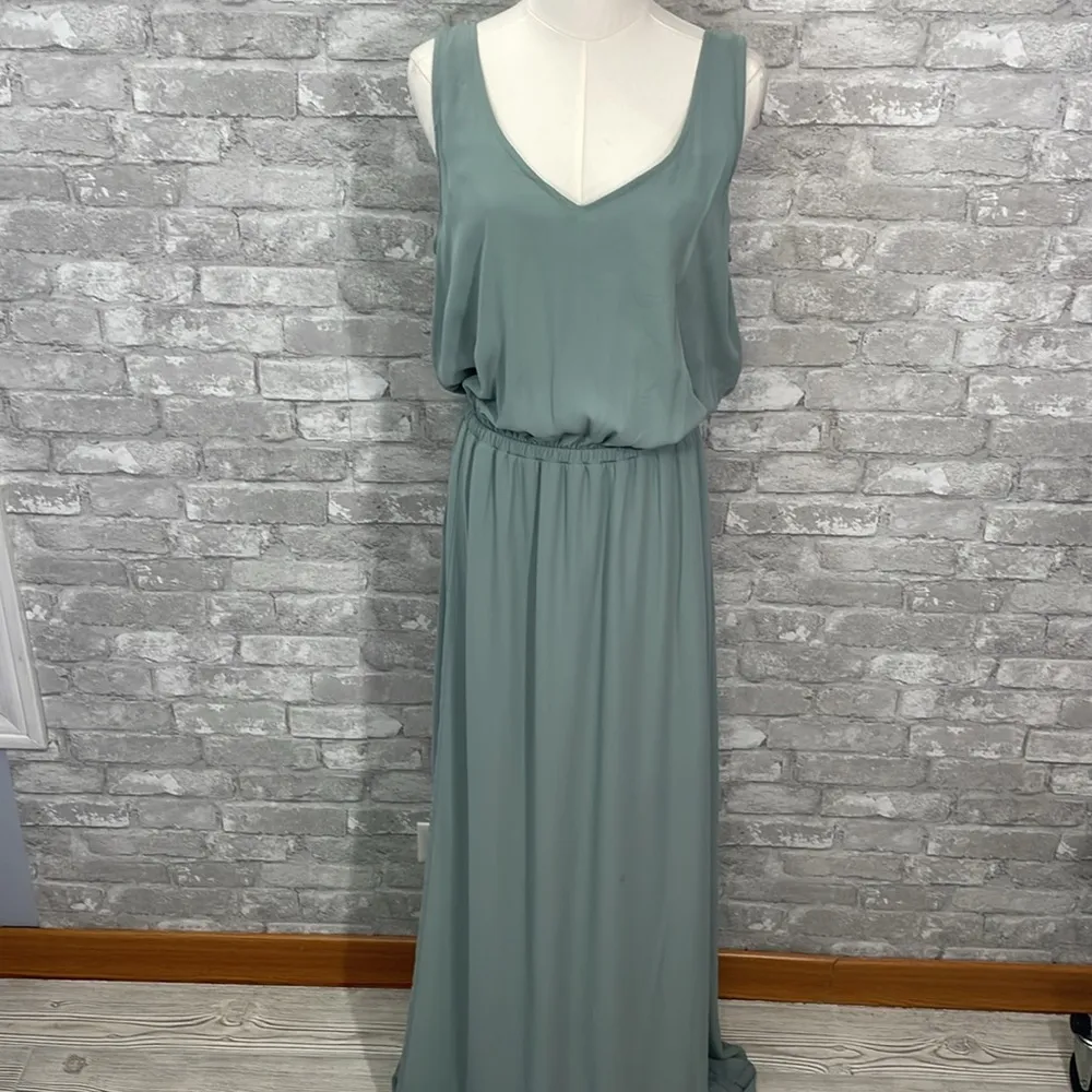 Show me Your MuMu Kendall maxi dress in Silver Crisp Sage - Image 4