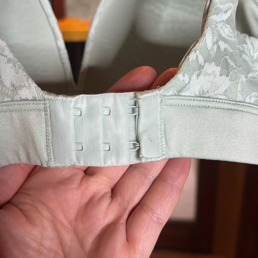 NWOT Auden Lightly Lined Sea foam Green Lace Wireless Plunge Bralette Size 34B - Image 8