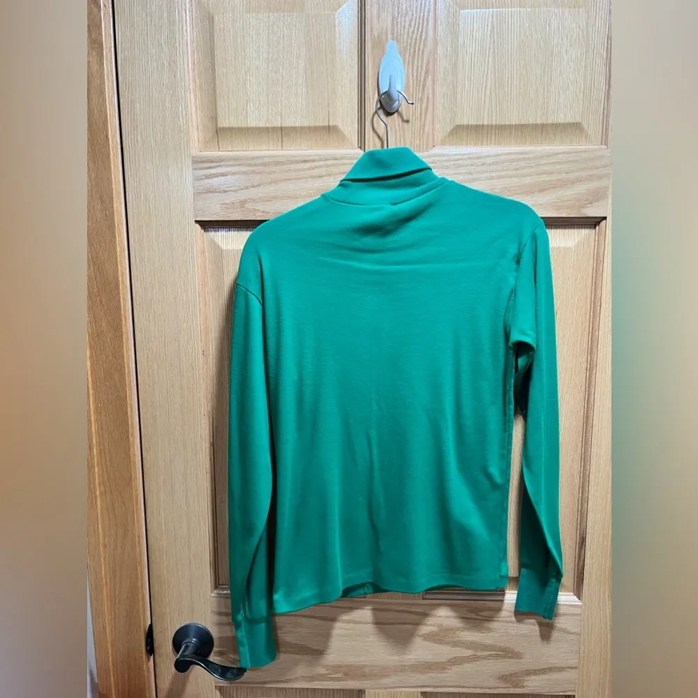 Women’s XL Super Vintage Green Bay Packers Embroidered Helmet Logo 7 Turtleneck - Image 4