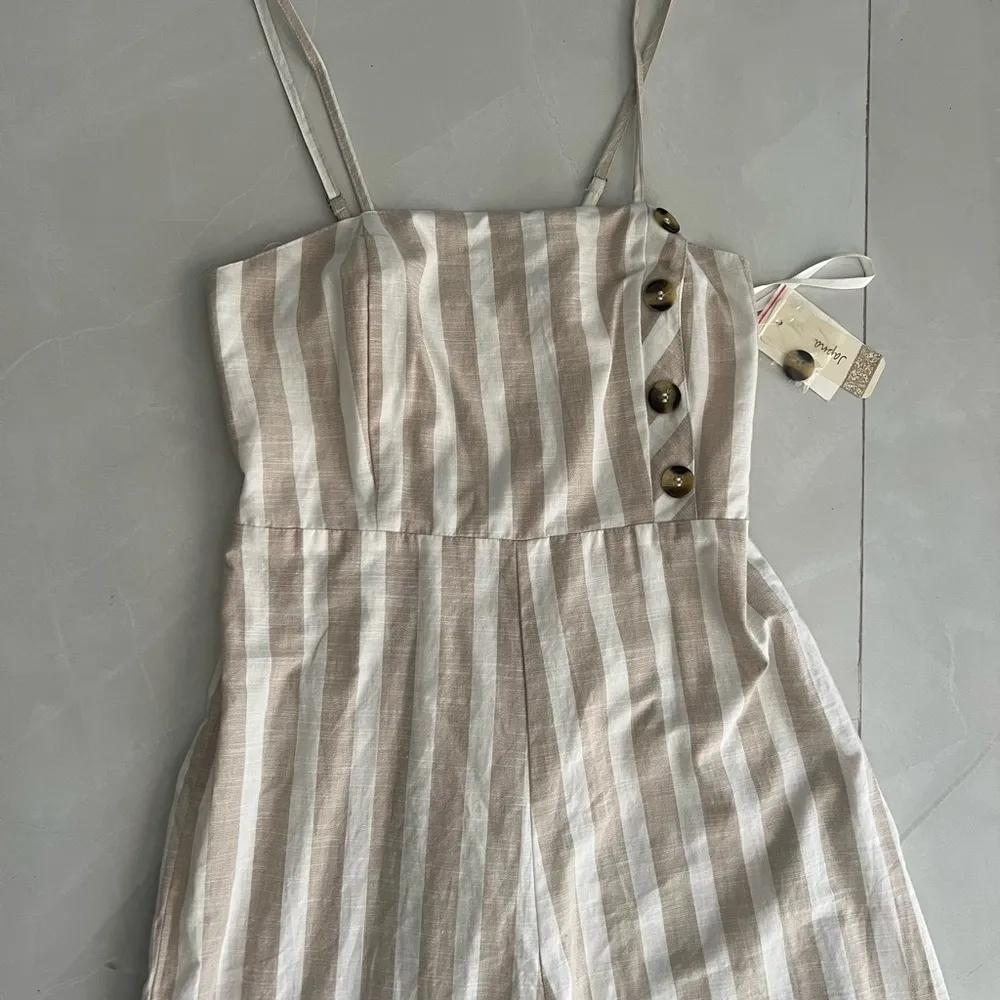 Japna Cream and White Palazzo Jumpsuit - Image 5