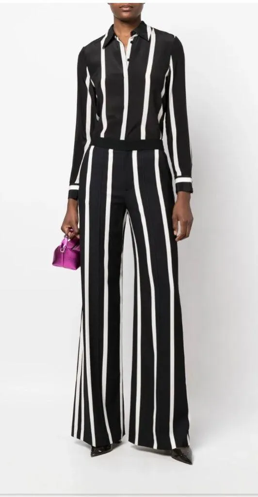 NWT- ALICE AND OLIVIA Willa' Hidden Placket
Stripe Motif Button Up Size XS - Image 4