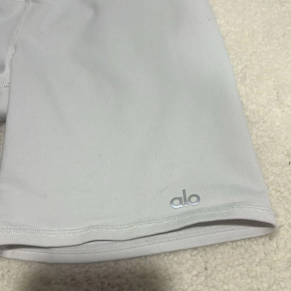 Alo Bike Short Size S - Image 3