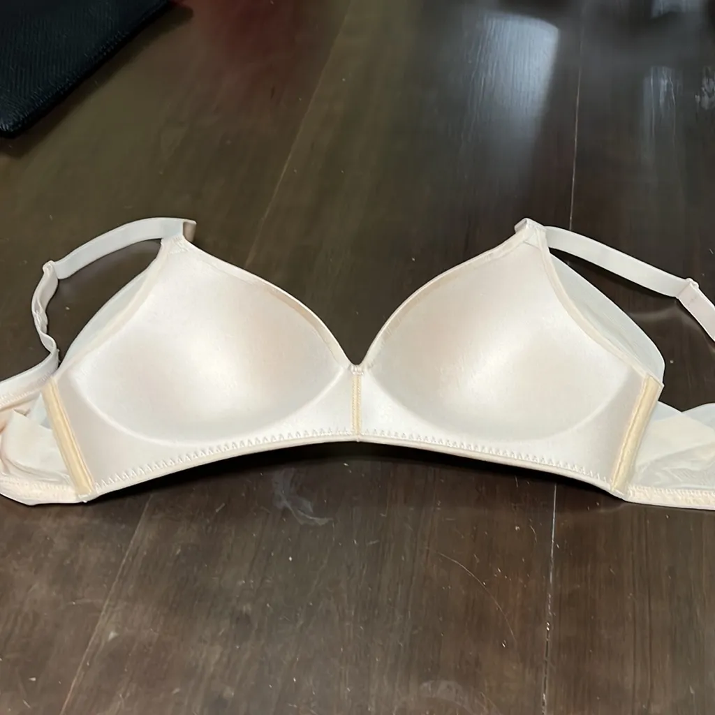 Wacoal  Ultimate Wire Free Side Smoothing Bra- NWOT - Image 3