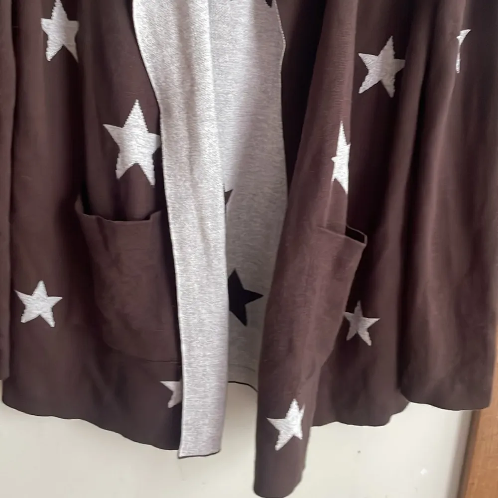 Anthropologie Splendid Sydney Reversible Hooded Cardigan Chocolate Stars - Image 9
