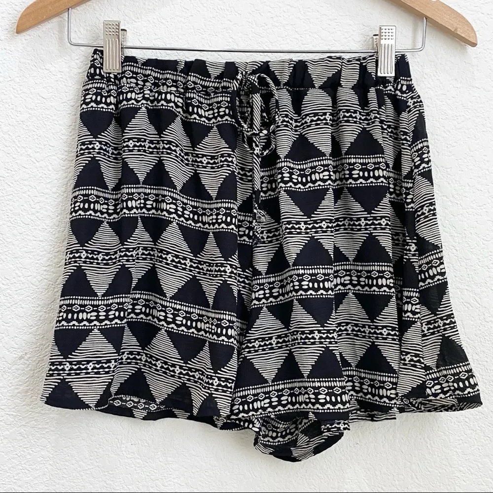 Ringostone Chiffon Sheer High Waist Shorts S Black - Image 6