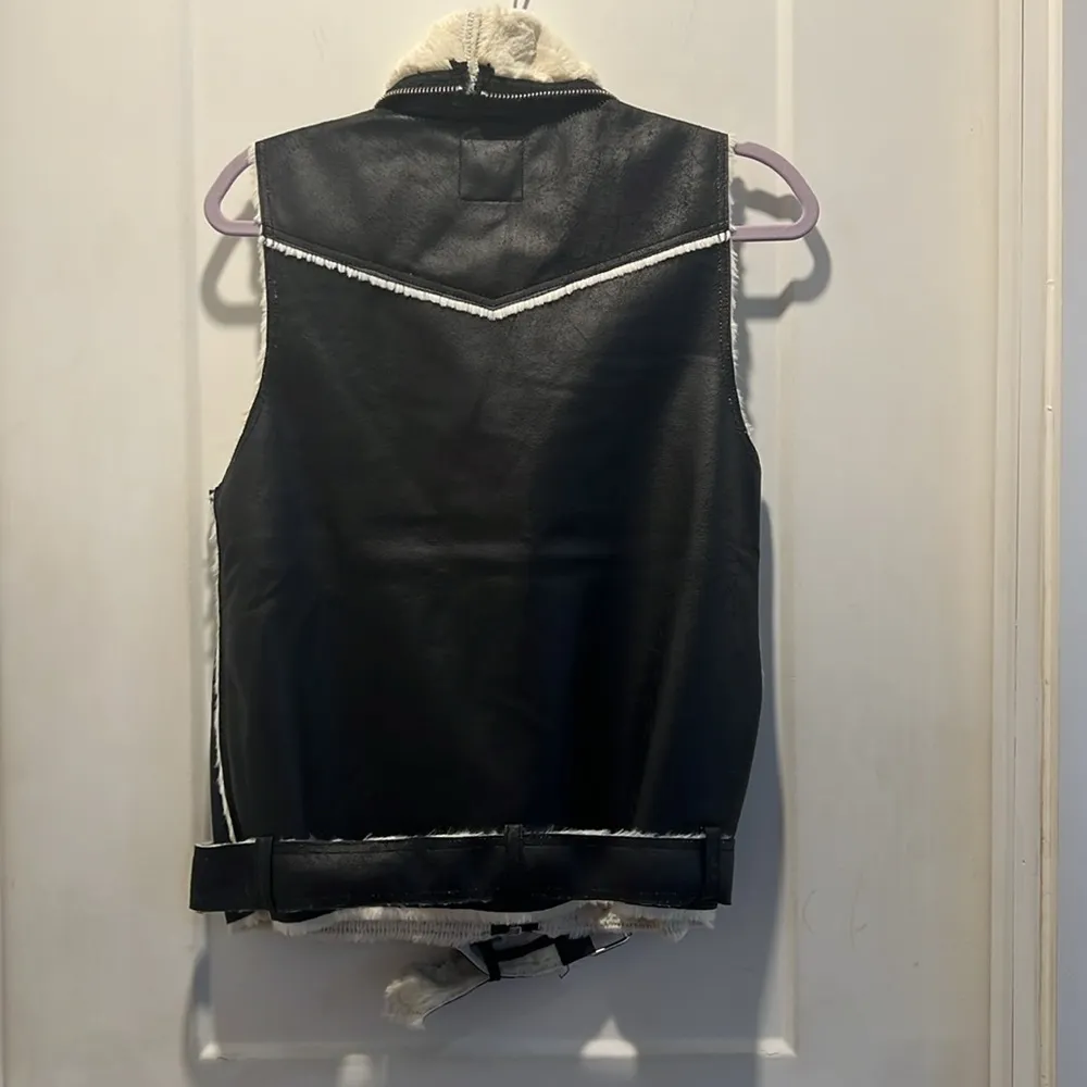 NWOT Chaser By Anthropologie. Size Med. Sold by revolve. Faux leather vest. - Image 5