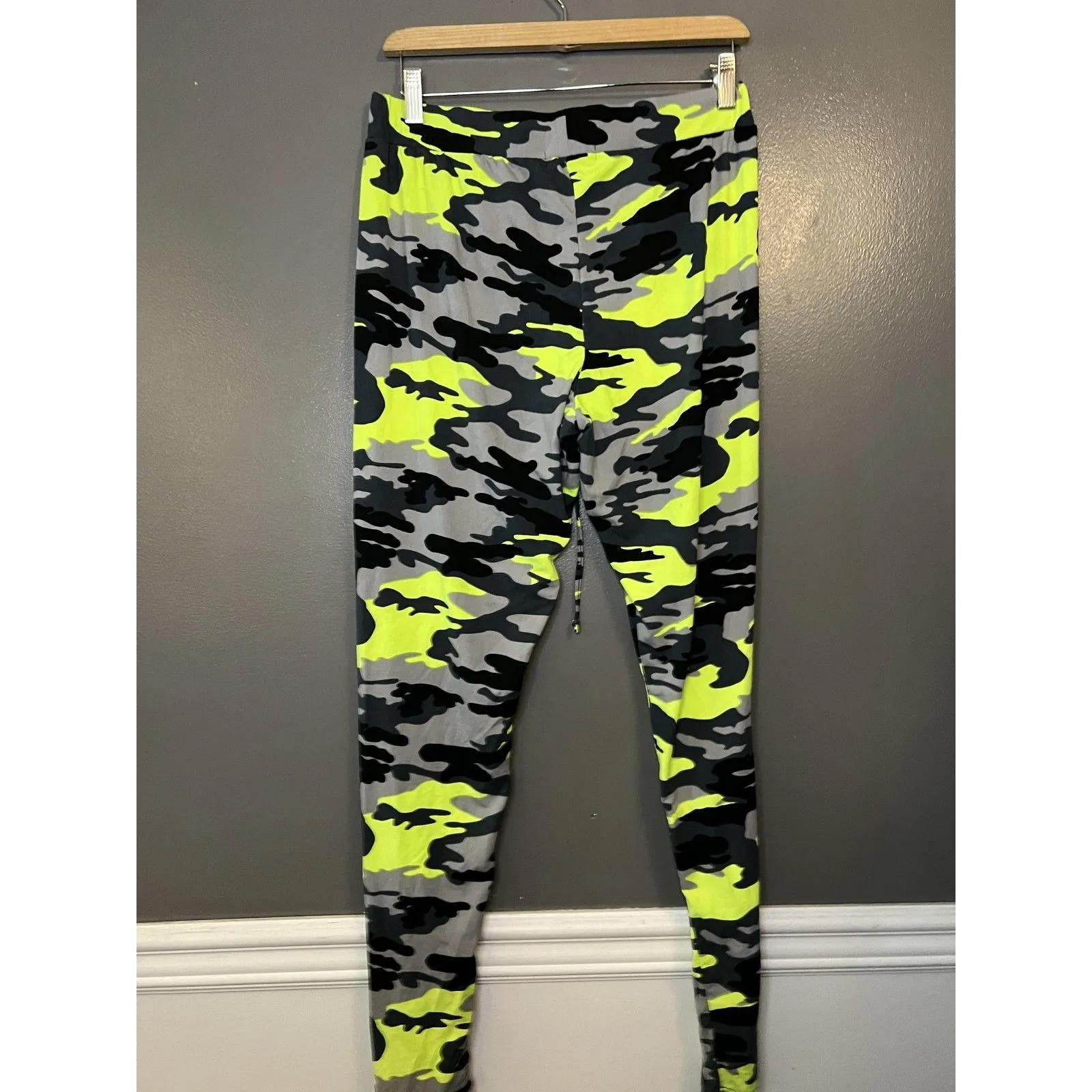 Roma Concept Hoodie Pants Set Womens 1X Neon Camo Gray Black Soft Loungewear - Image 11