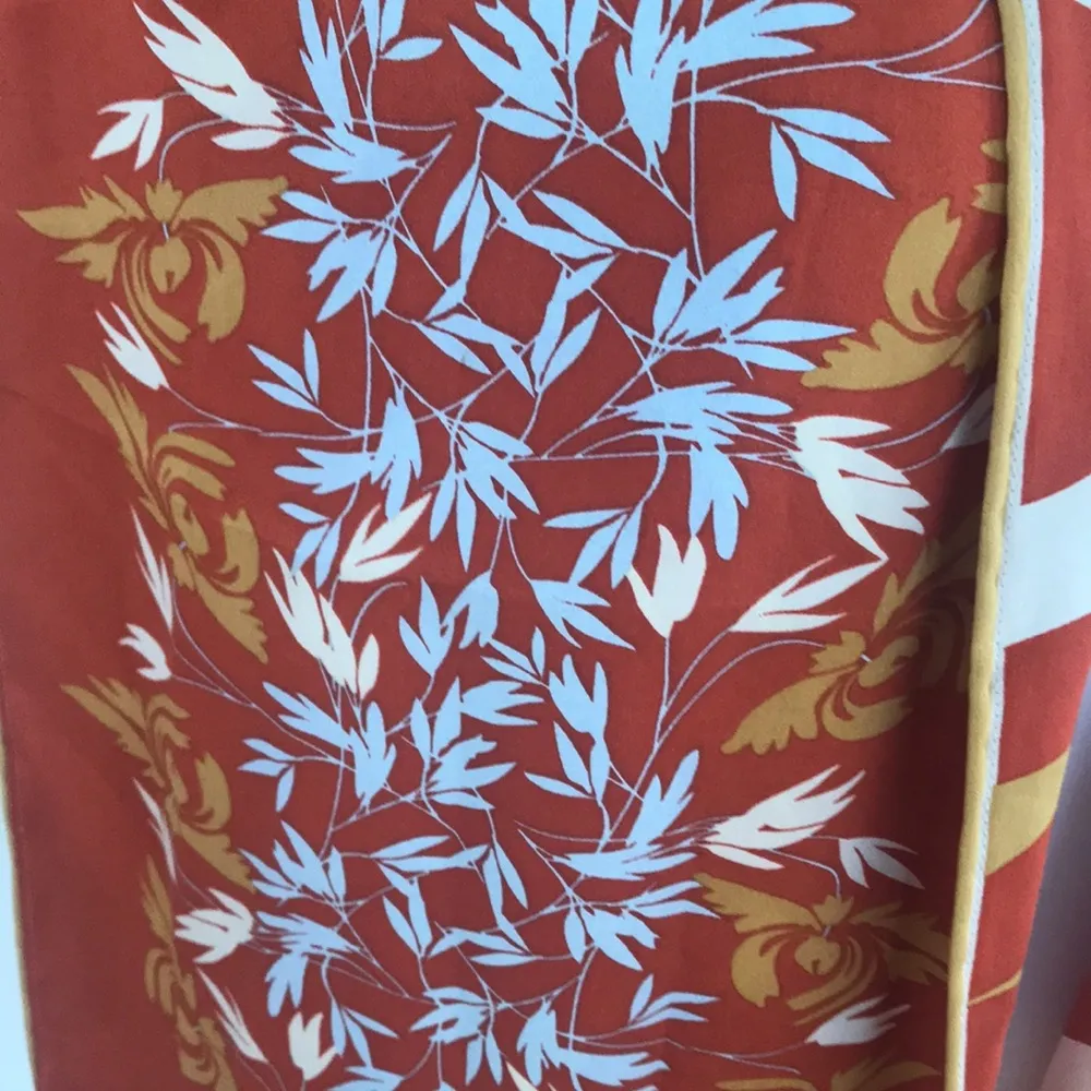 Vera Bradley Vintage Silj/Satin Rust Scarf - Image 2