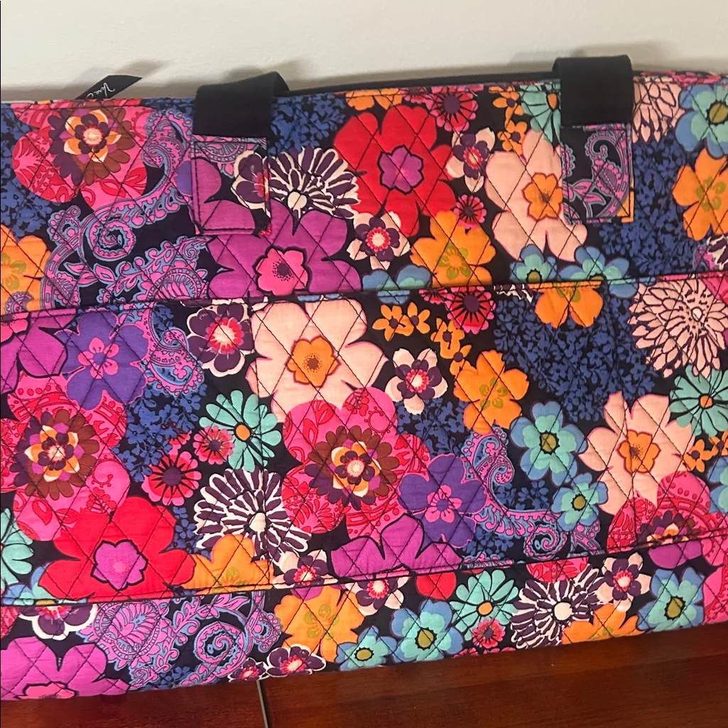 Vera Bradley Floral Fiesta LARGE Travel Weekender Bag, Soft Suitcase - Image 10