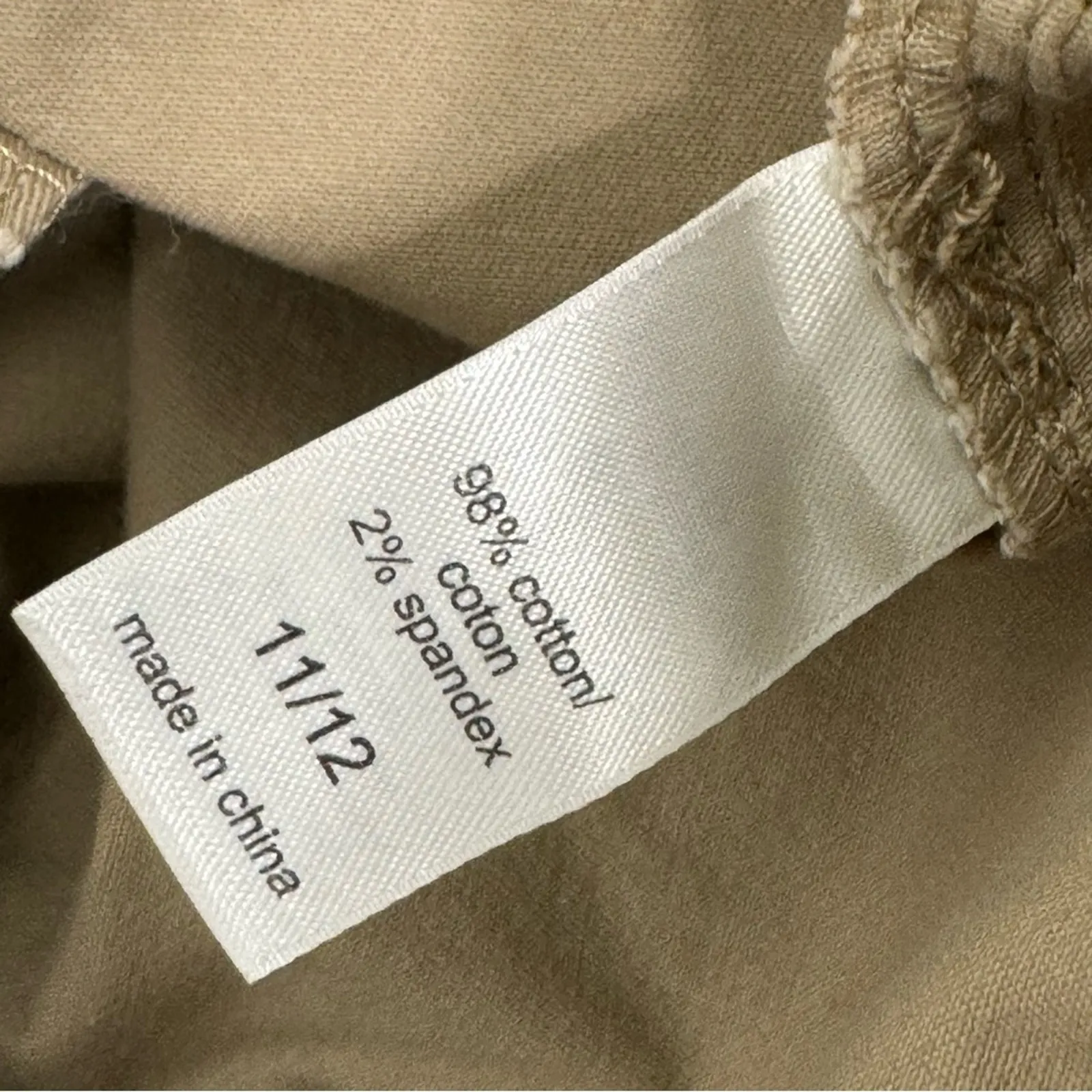 Utility Cargo Shorts Size 11/12 Beige Distressed Hem Zip Pockets Maurices - Image 4