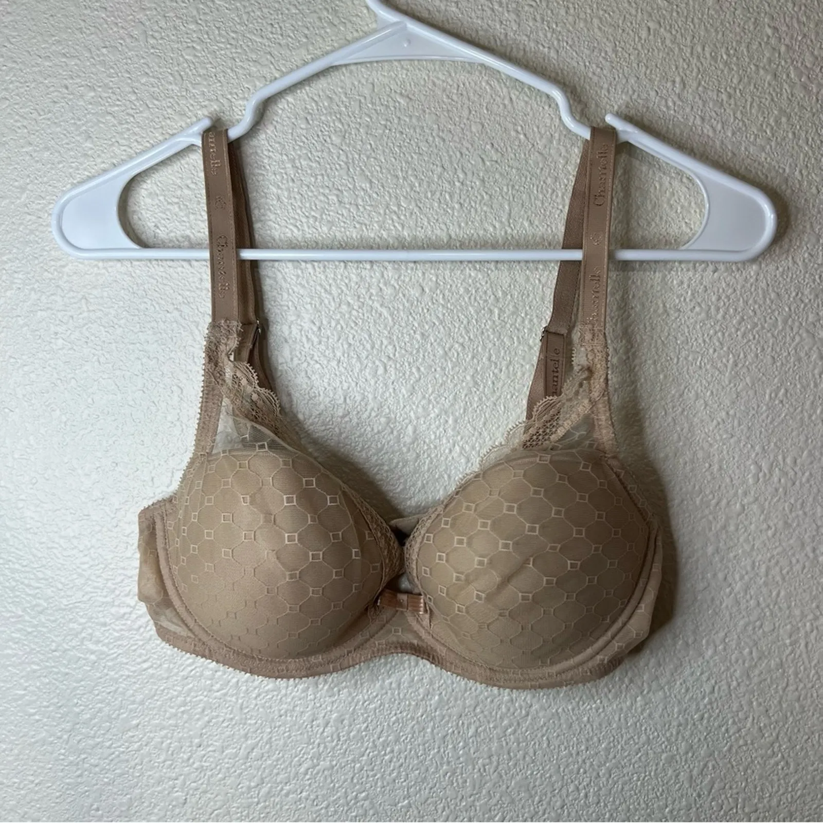 Chantelle nude tan lace C Chic Sexy Push-Up UW Bra Lined Underwire bra 32DD - Image 9