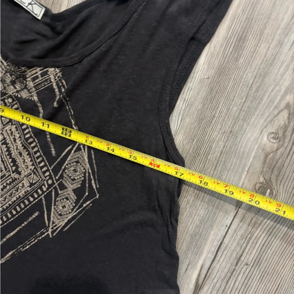 Chloe K Black Sleeveless Top with Geometric Design - Image 5