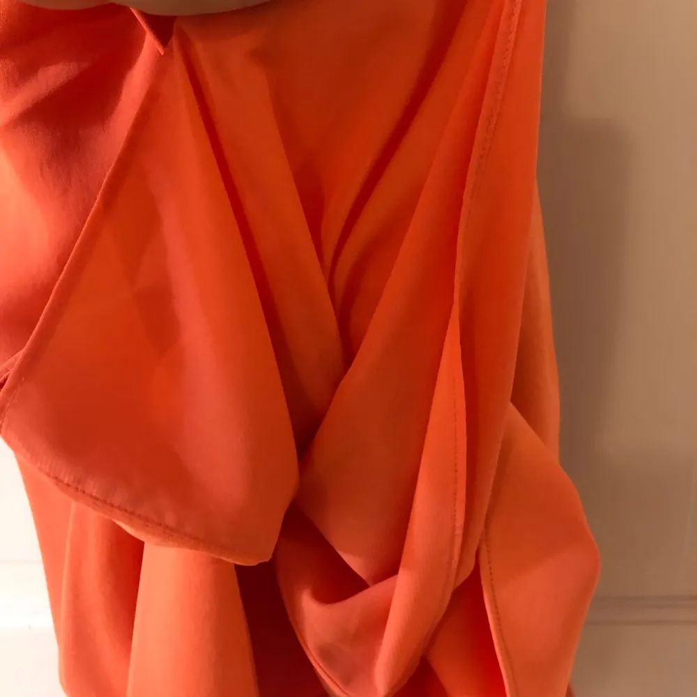 Alice + Olivia Katie Tie Wrap Mini Dress in Coral Orange Size 10 Sleeveless - Image 12