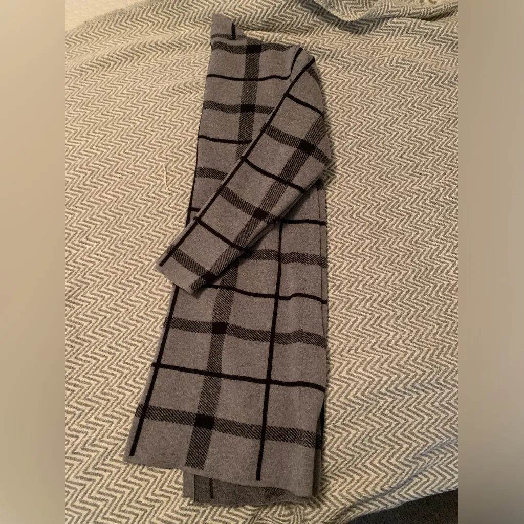 Gray and black plaid sweater coat - Image 3