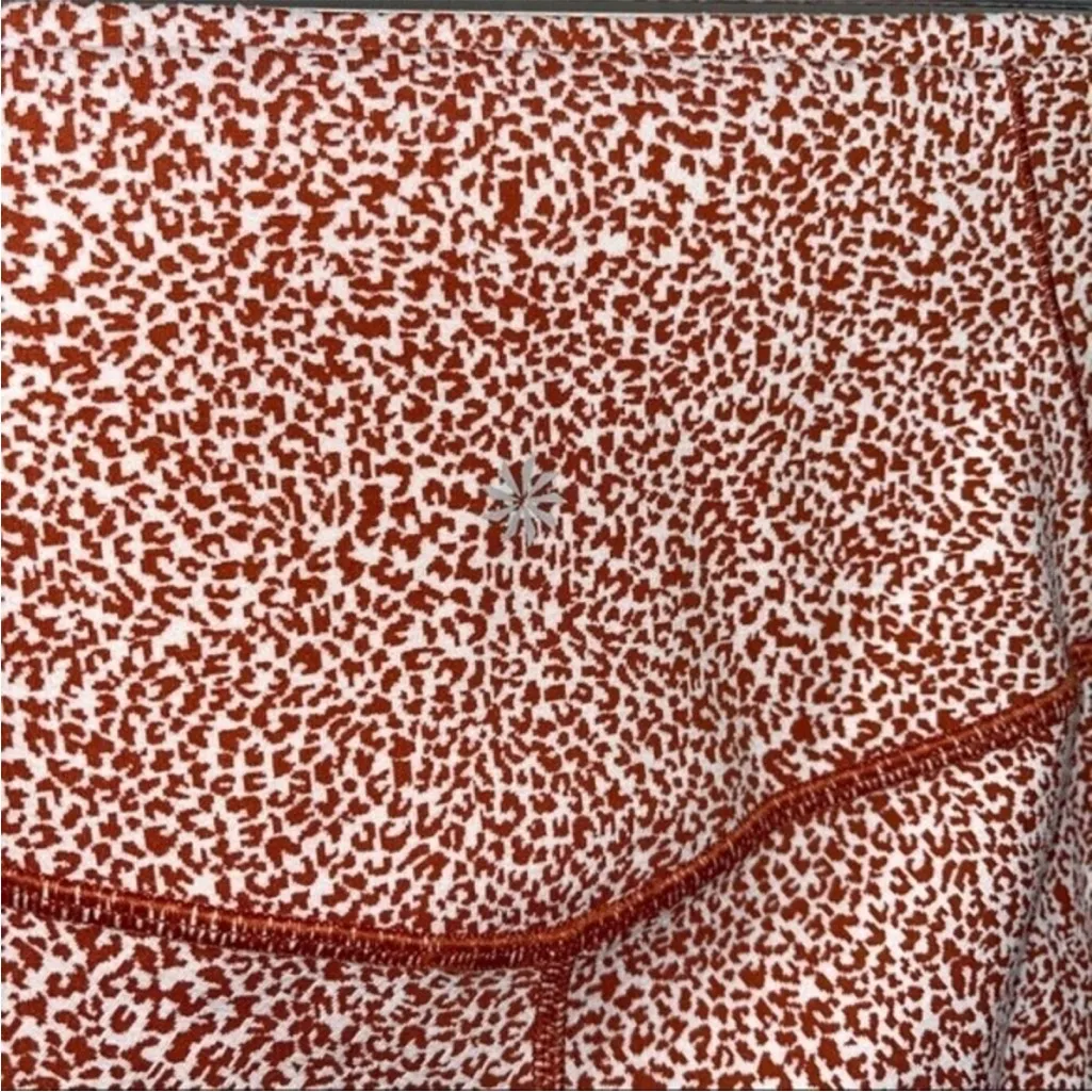 Athleta Salutation Stash II Textured Tight Legging SP - Image 6