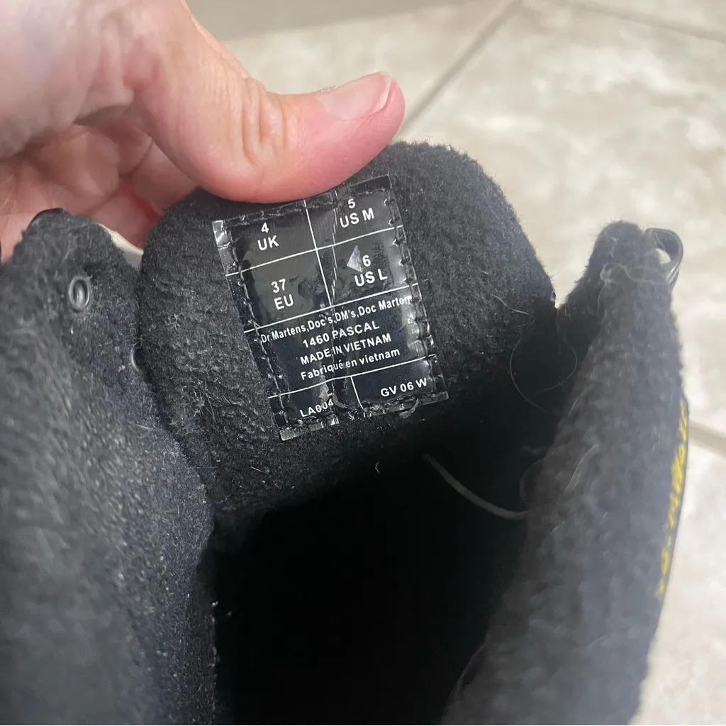 Dr Martens Valor Wp Black Leather Women’s Size 6 ‎ Combat Moto EUC Waterproof - Image 10
