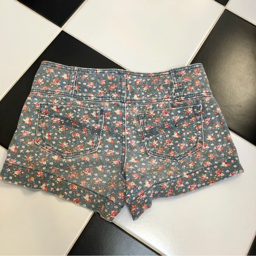 Vintage 90s Y2K  Cici Denim Short Floral Roses Jean Shorts Stretchy sz 6 - Image 4