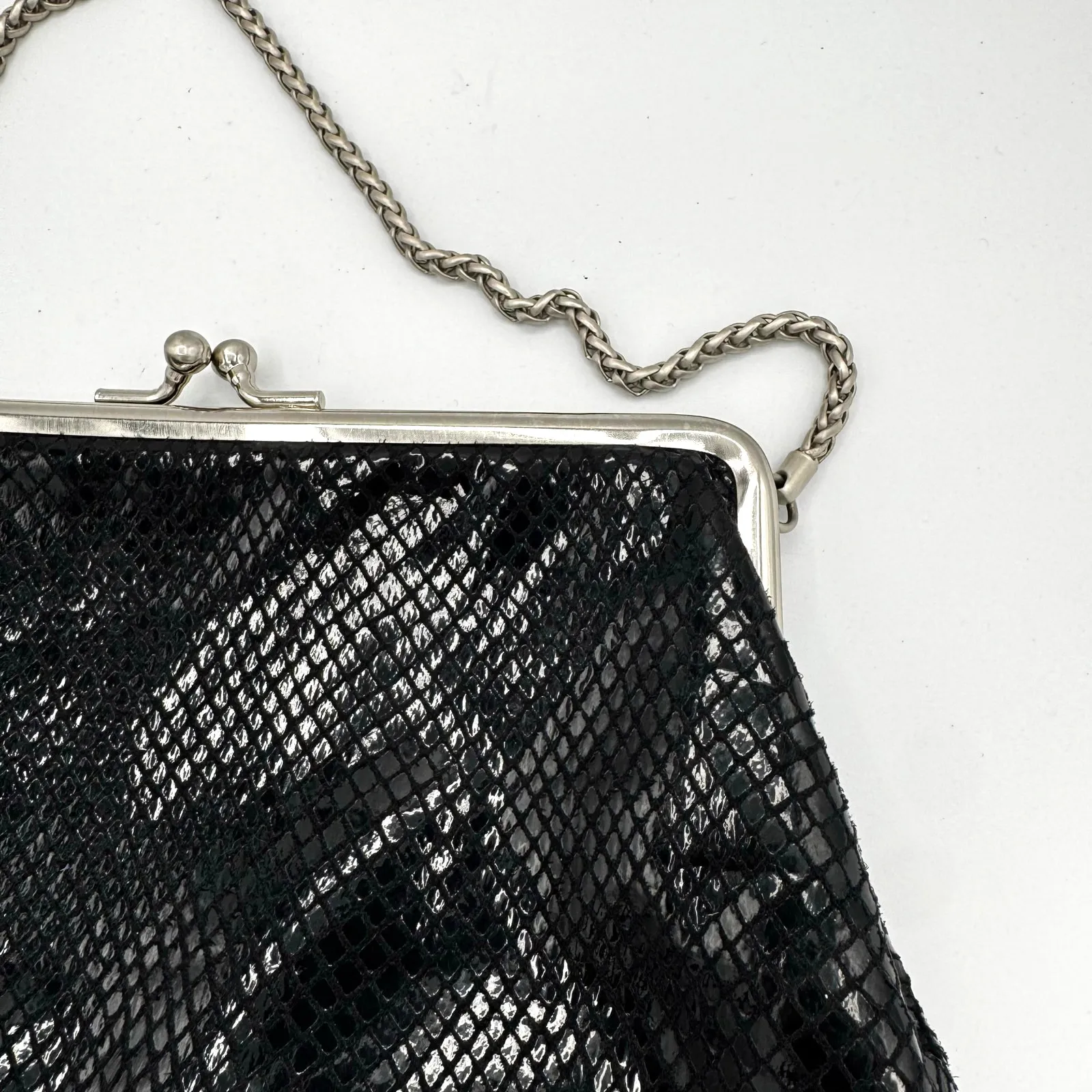 Y2K Kenneth Cole Reaction Black Textured Clutch w/  removable Silver Chain Strap - Image 2