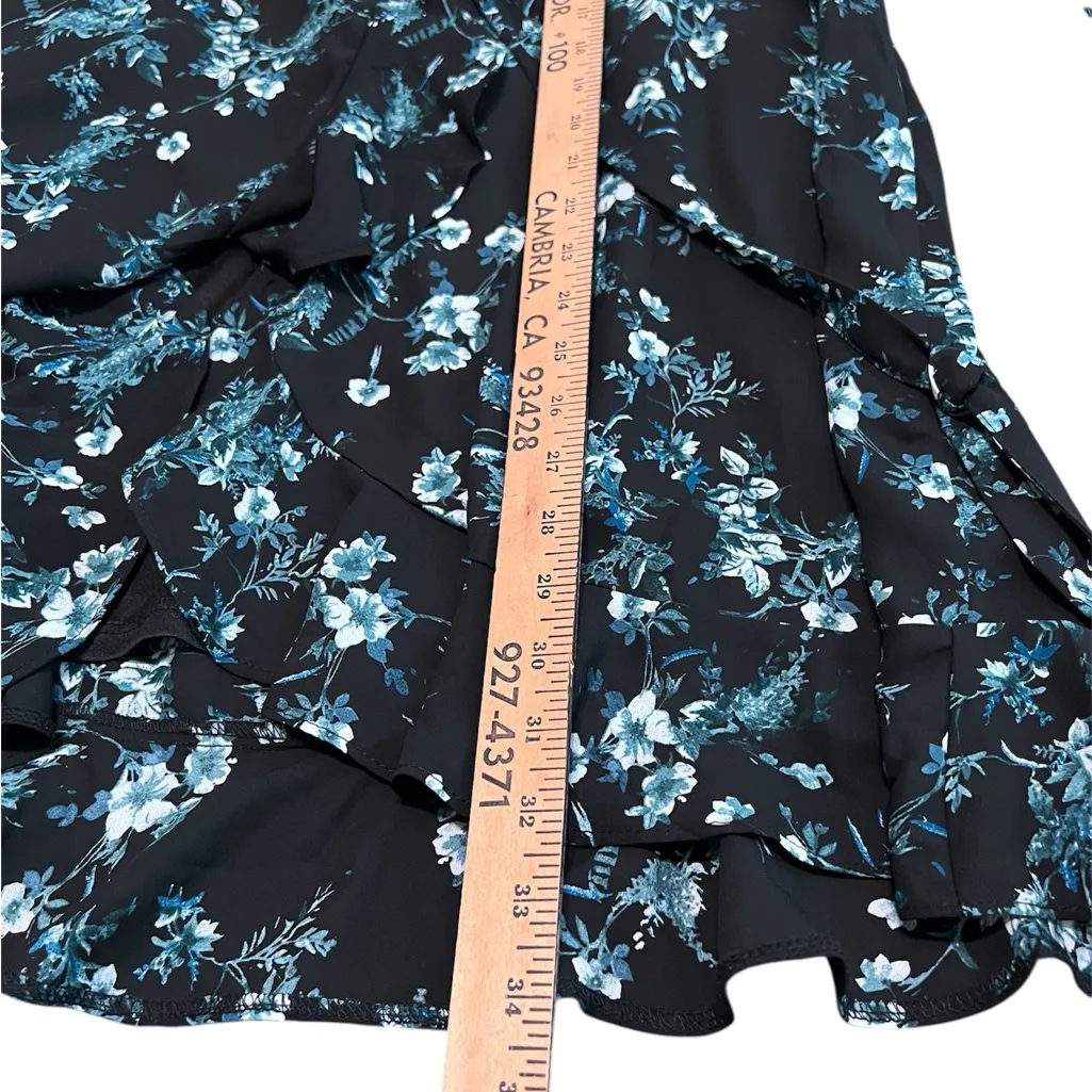 Francesca’s Mi Ami Floral Wrap Dress | Size Medium Blue - Image 5