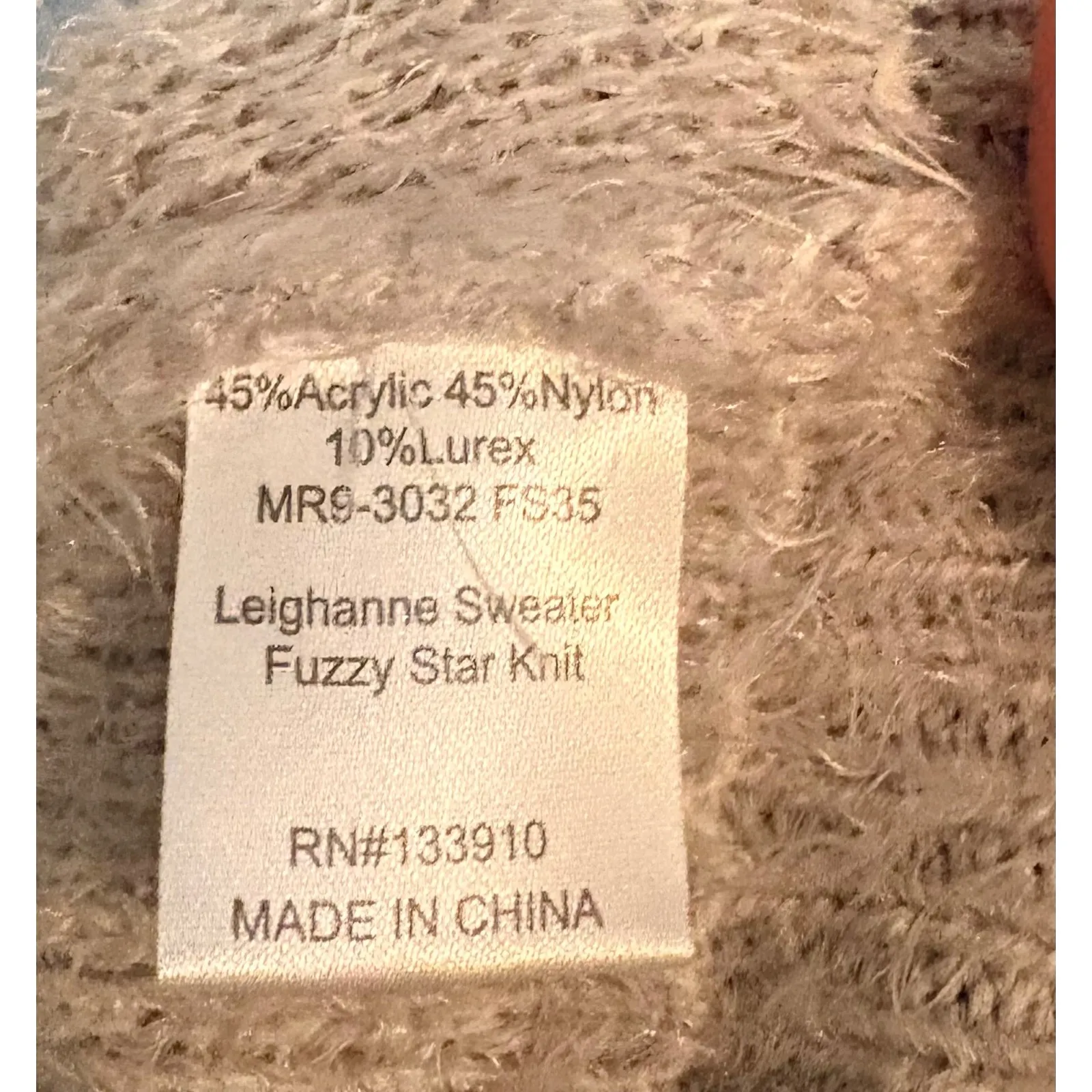 Show‎ Me Your Mumu Leighanne Sweater Medium Fuzzy Star Knit Gray White Oversized - Image 5