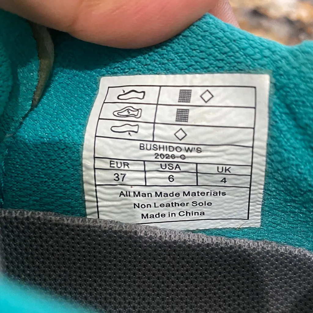 La Sportiva Women's Athletic Shoes - Image 9