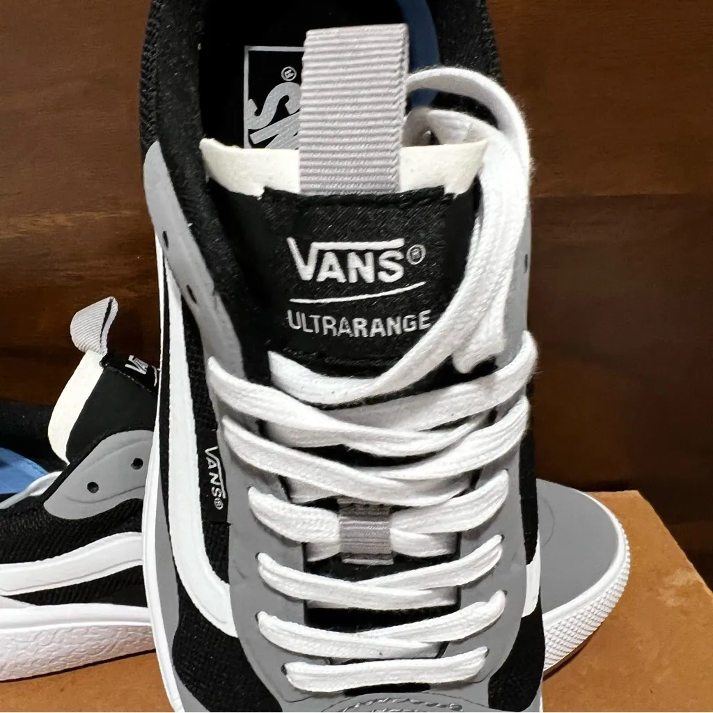 Vans NEW Unisex UltraRange EXO Shoe Size 7.5 or 9 #B1610A - Image 9