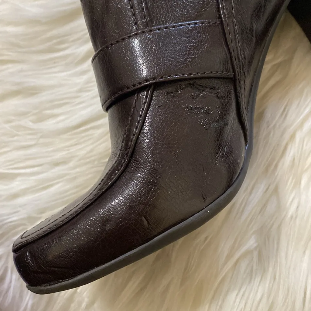 Franco Sarto Brown Heels - Image 7