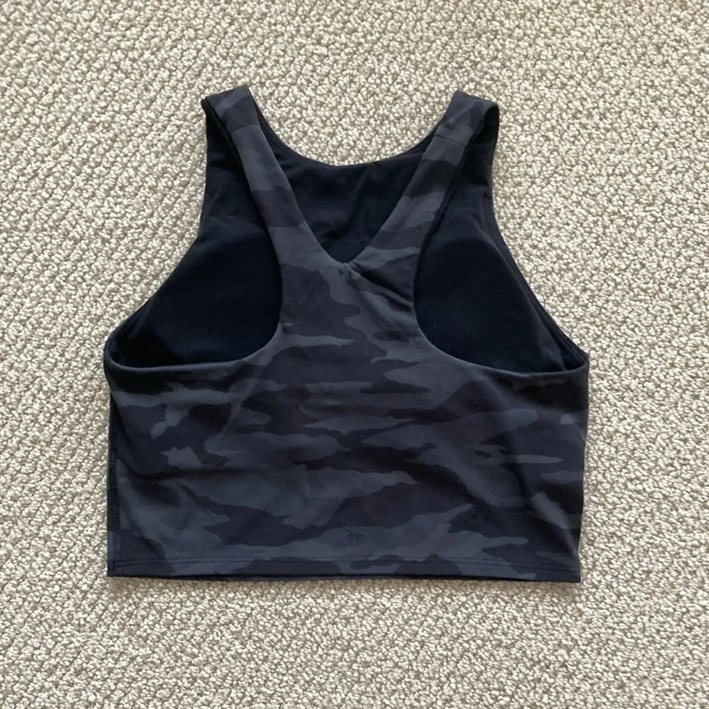 ATHLETA Conscious Crop Sports Bra A-C Cups Tank Shelf Bra Black Camo Size XS EUC - Image 5