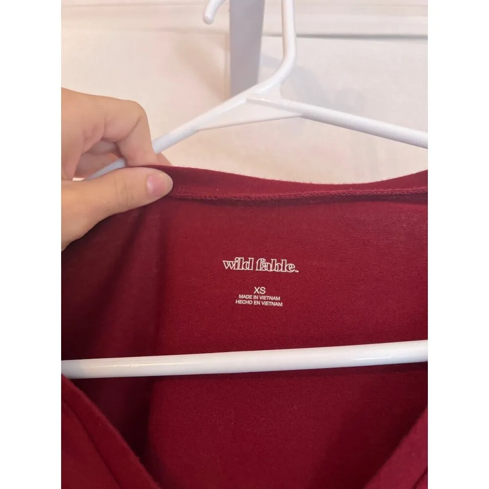 Wild Fable Womens XS Deep Red V-Neck Short Sleeve Cropped Top Cotton Blend - Image 2