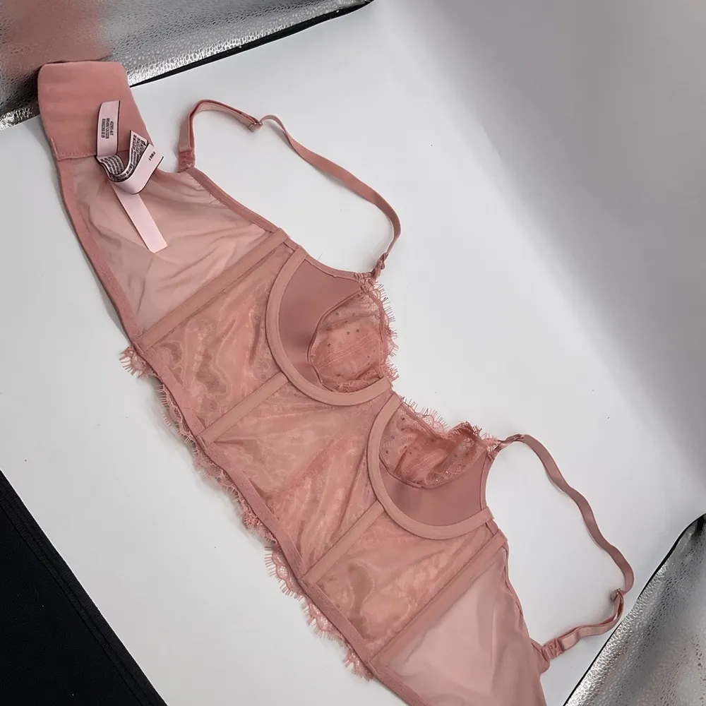 NWOT VICTORIAS SECRET DREAM ANGELS PUSH UP BRA - Image 6