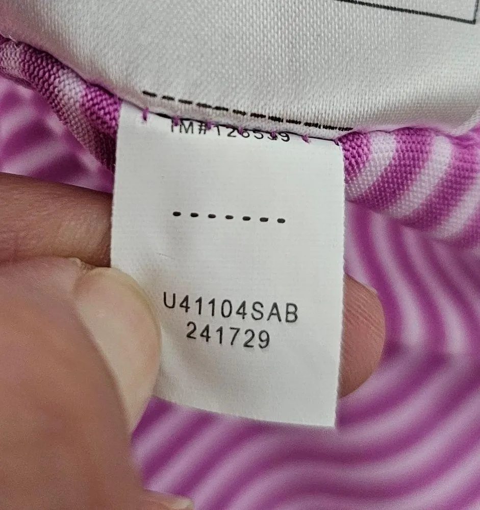 Nike Dri-FIT Magenta & White Striped V-Neck Cropped Tee Size Small - Image 9