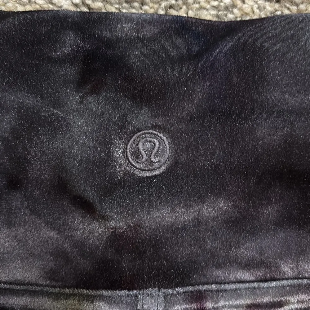 Lululemon Wunder Lounge Velour short size 4 - Image 5