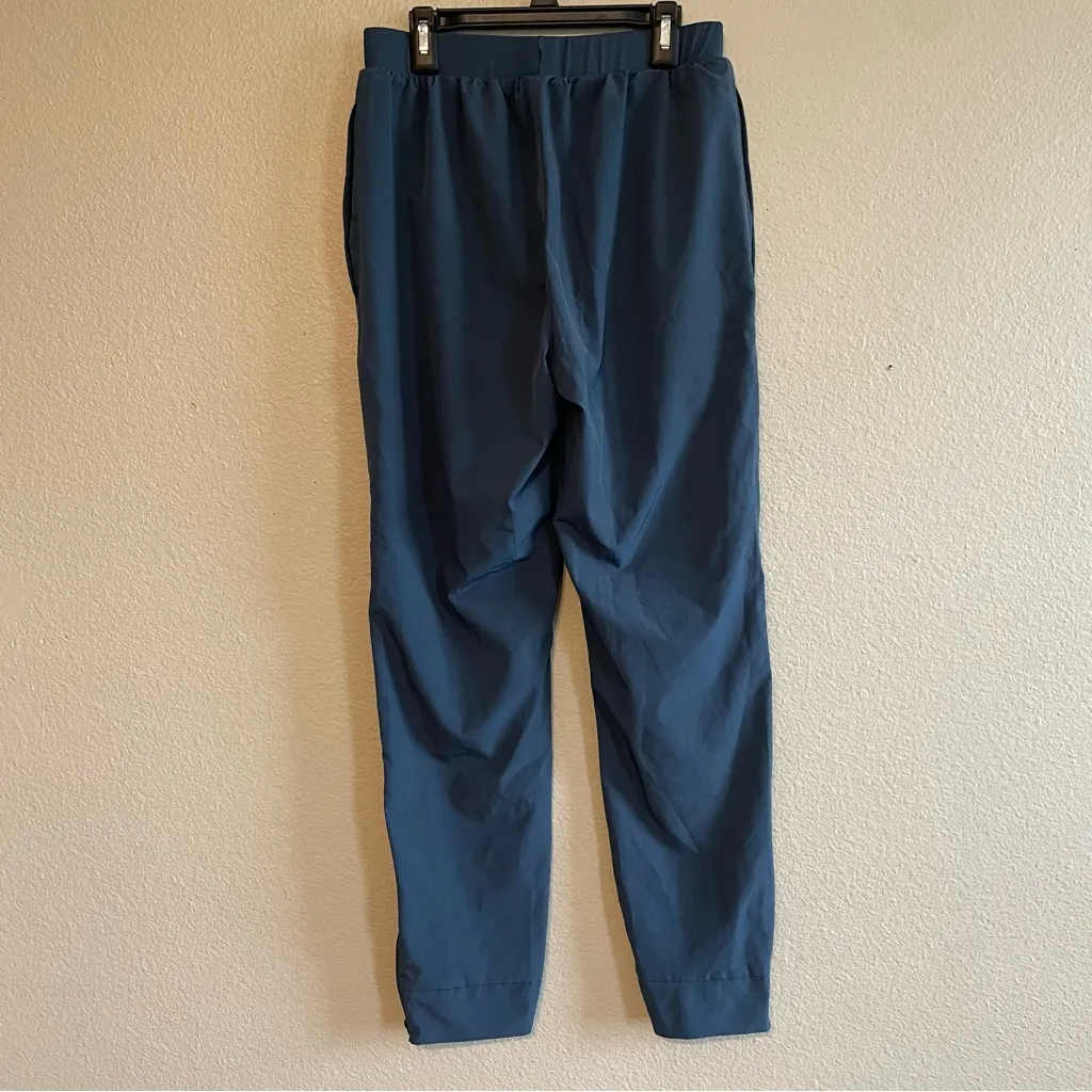 New Balance Women's Blue Joggers size small‎ - Image 5