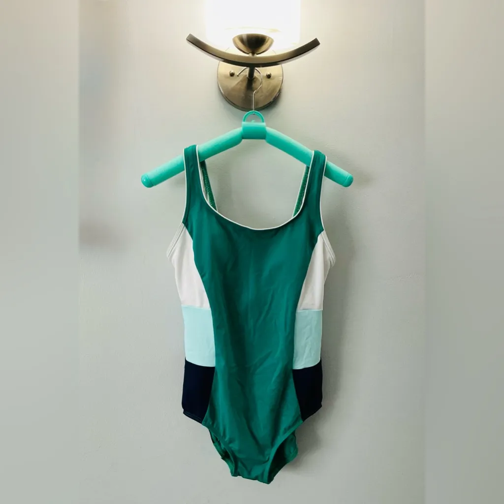 LandsEnd swim suit 🏖️ Green Size 10 - Image 2