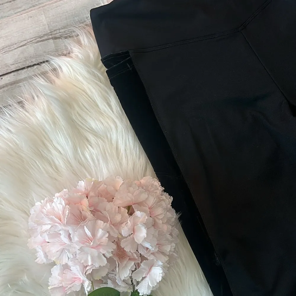 Pink Victoria’s Secret Fleece Lined Velvet Side Spandex Leggings - Image 3