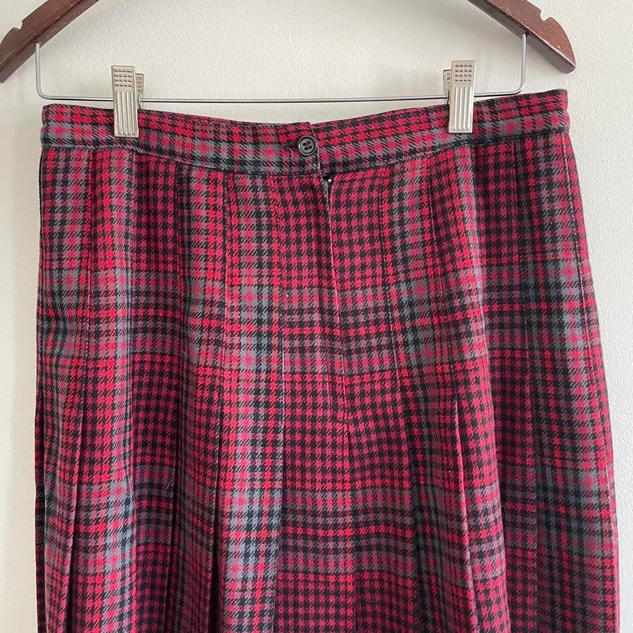Vintage Red Plaid Pleated Knee High School Girl Skirt Size 10 - Image 6