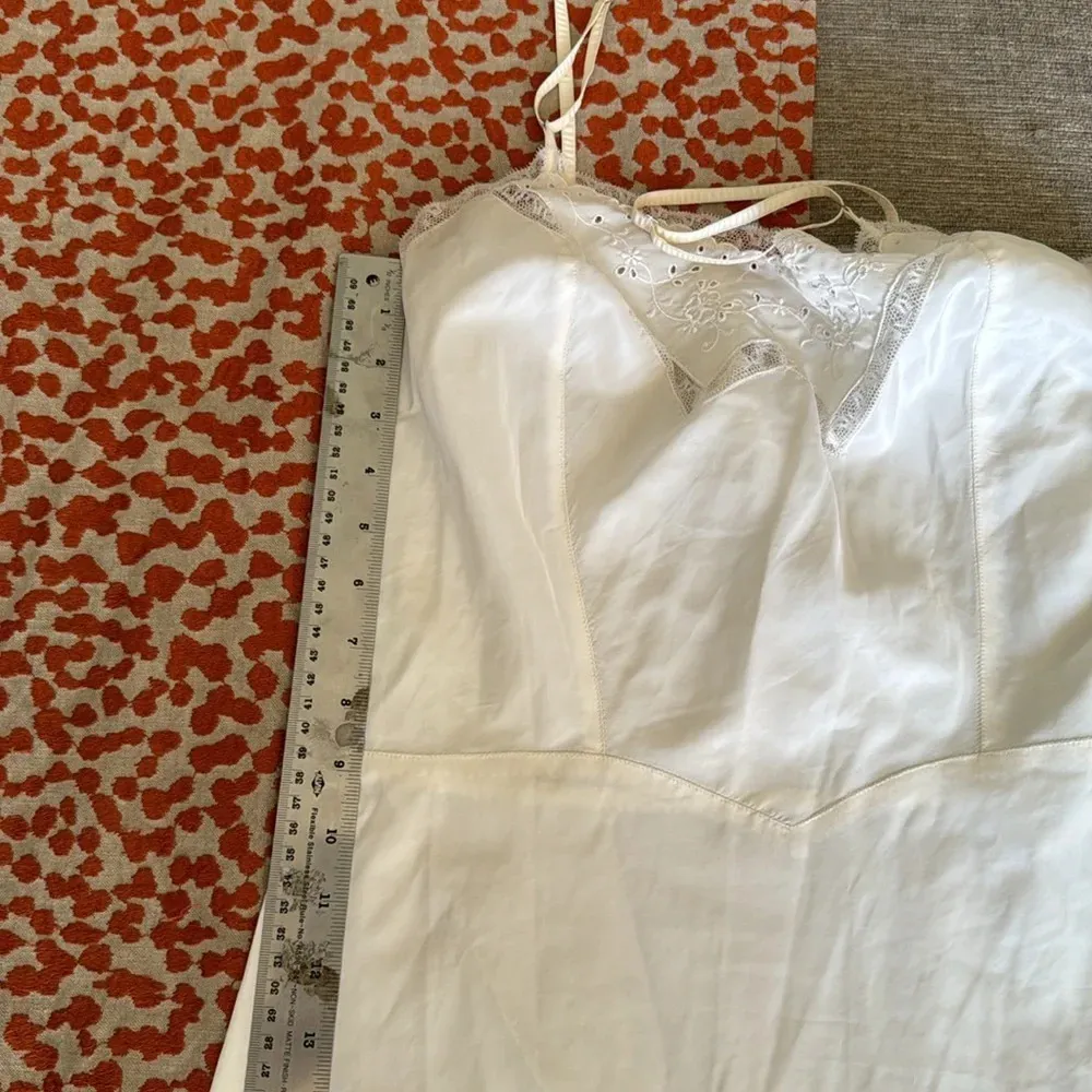 Barbizon Vintage 1950’s amazing nylon slip dress size medium large - Image 11